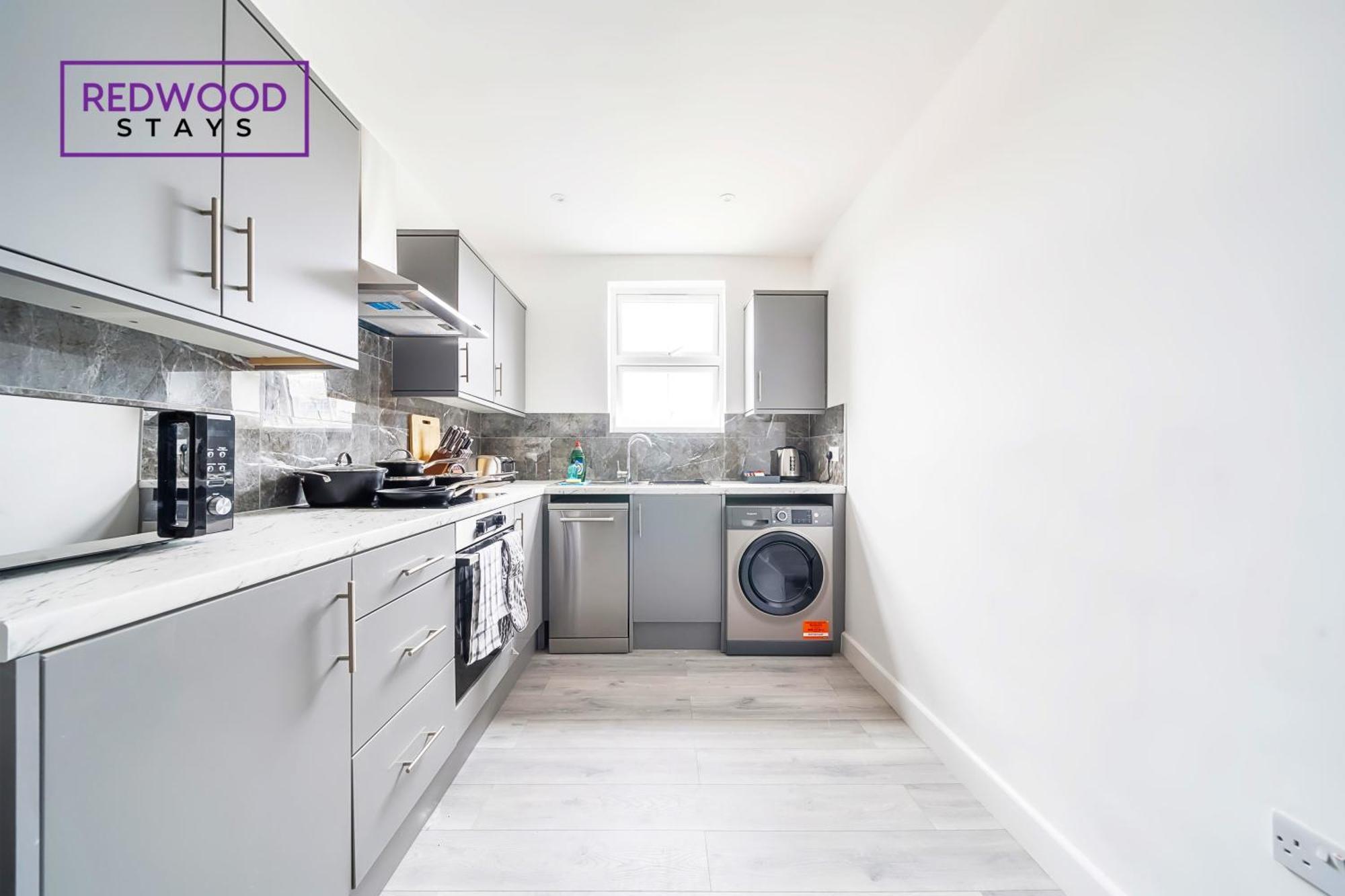 Brand New, 2 Bed 1 Bath, Modern Town Center Apartment, Free Wifi & Netflix By Redwood Stays Aldershot Ngoại thất bức ảnh